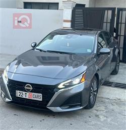 نيسان ألتيما